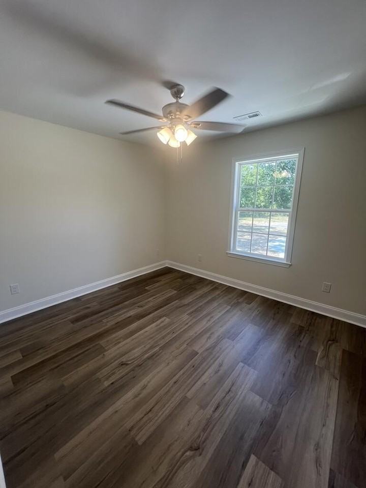 167 Harrison Ln Se - Photo 7 of 10