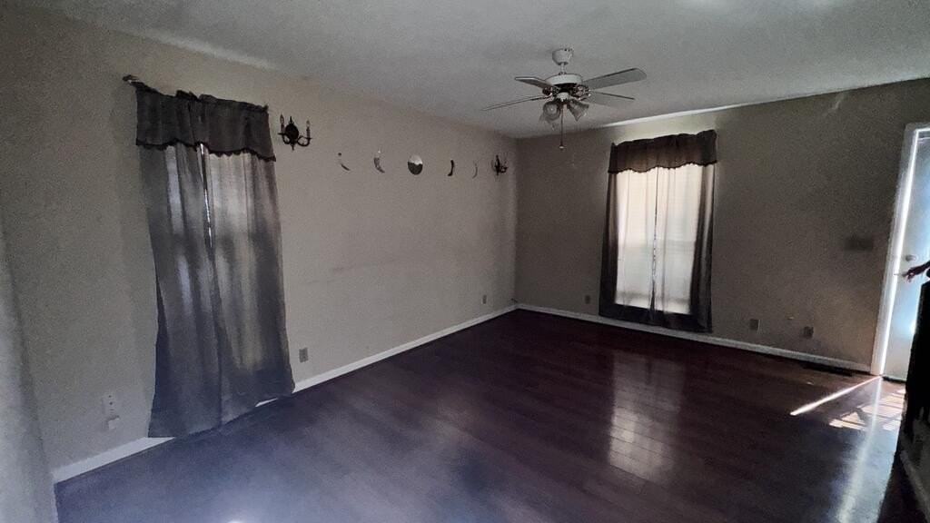 4085 Airport Rd Se Apt 3 #3 - Photo 4 of 15