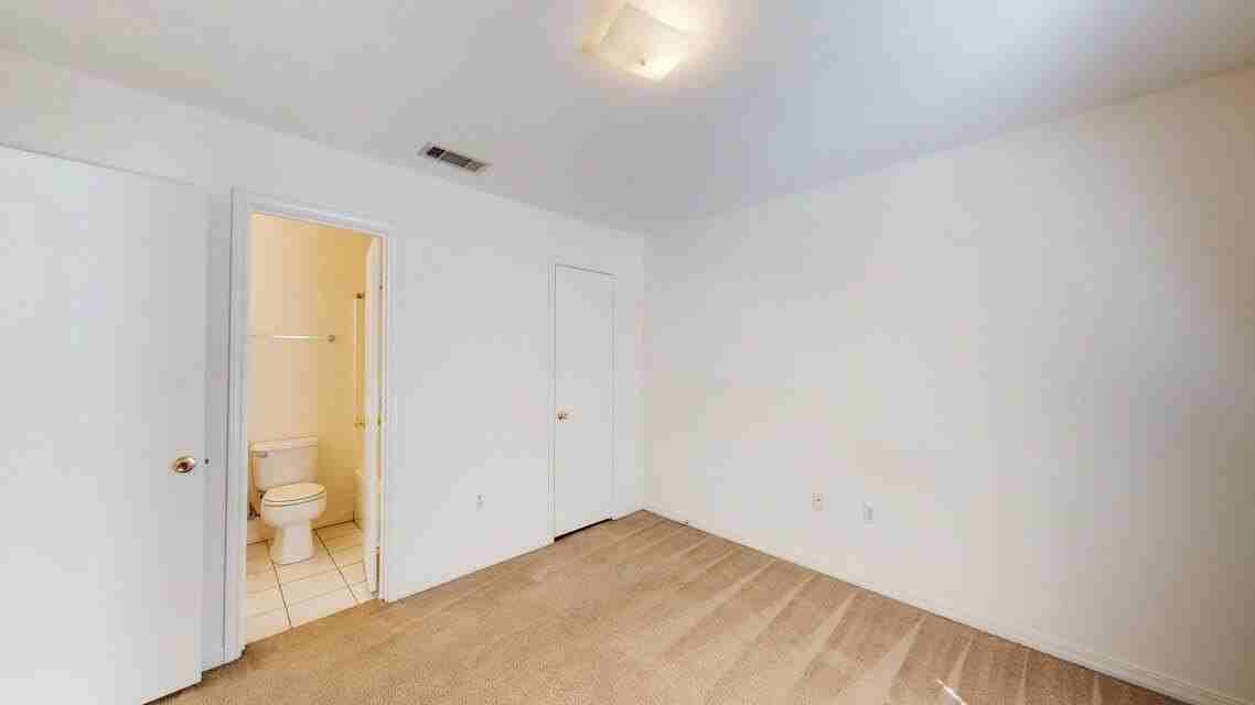 896 Silverwood #5 - Photo 7 of 11