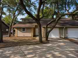 featured image of 32 7th Ave #117