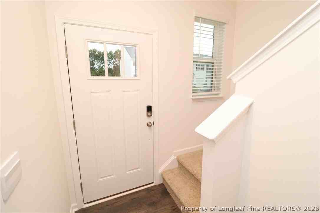 384 Freestall Dr - Photo 2 of 34