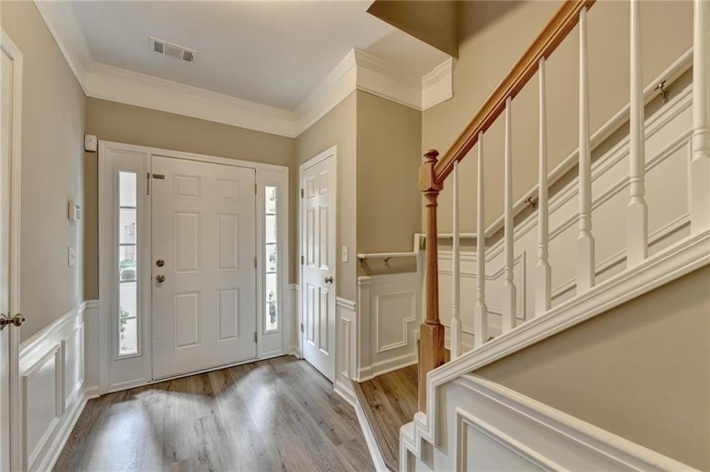 4005 Edgecomb Dr - Photo 3 of 50