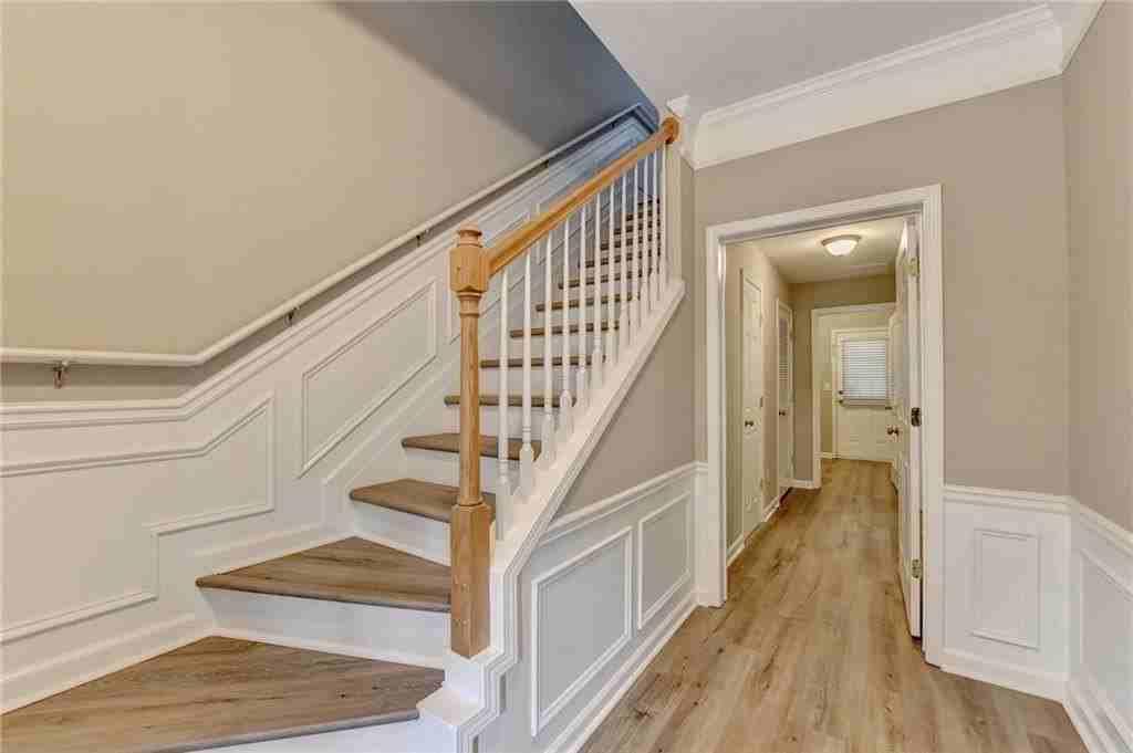 4005 Edgecomb Dr - Photo 5 of 50