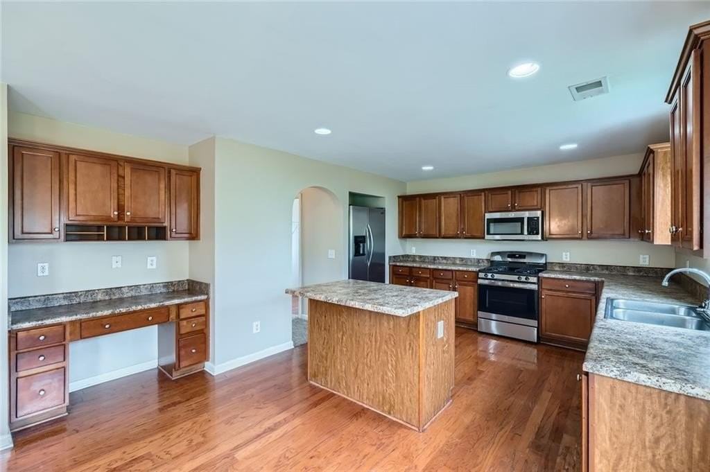 1071 Mcduffie Cir - Photo 4 of 15