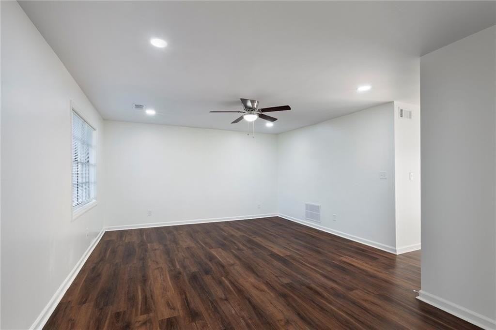 330 Winding River Dr #H - Photo 4 of 20