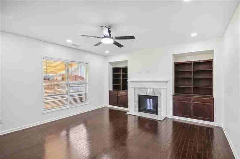 5770 Rialto Way #R - Photo 5 of 46