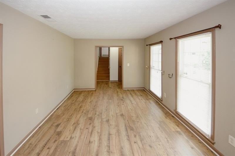 4033 Scenic Mountain Dr - Photo 5 of 33