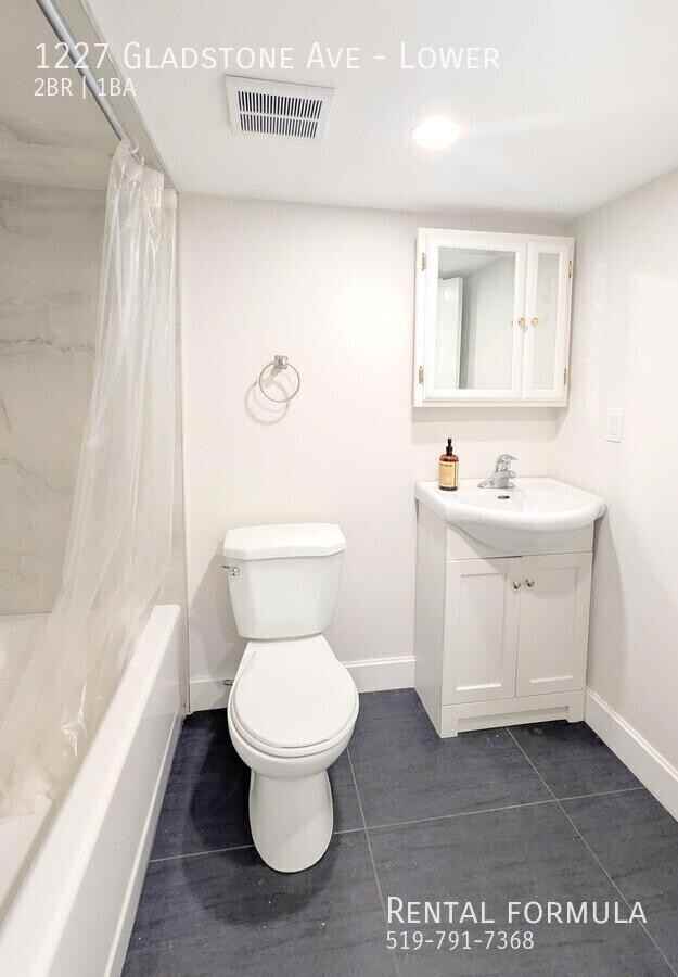 1227 Gladstone Ave - Photo 7 of 10