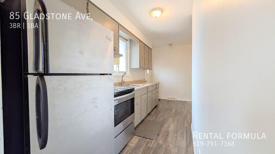 85 Gladstone Ave - Photo 5 of 10