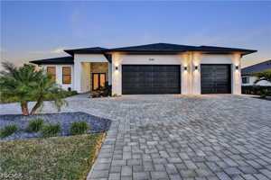 featured image of 2596 Surfside Blvd