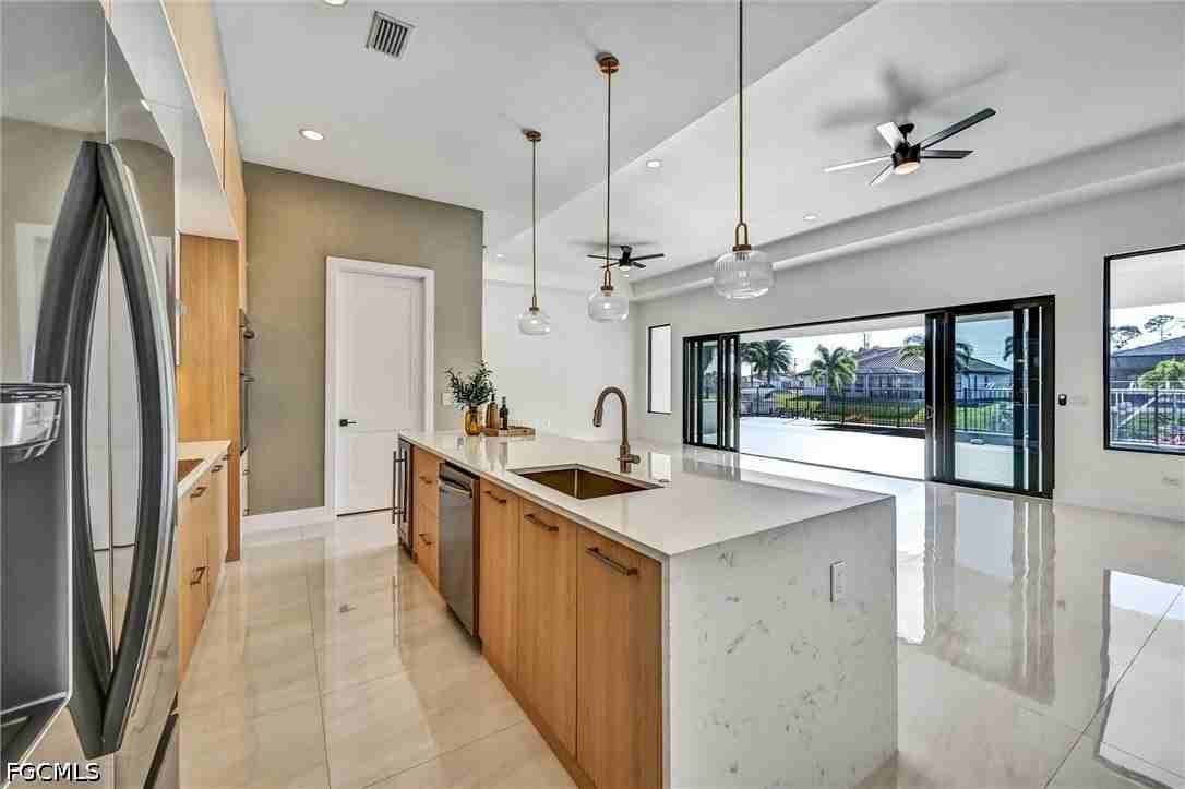 2596 Surfside Blvd - Photo 6 of 42