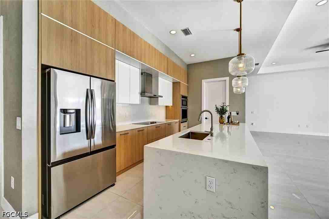 2596 Surfside Blvd - Photo 7 of 42