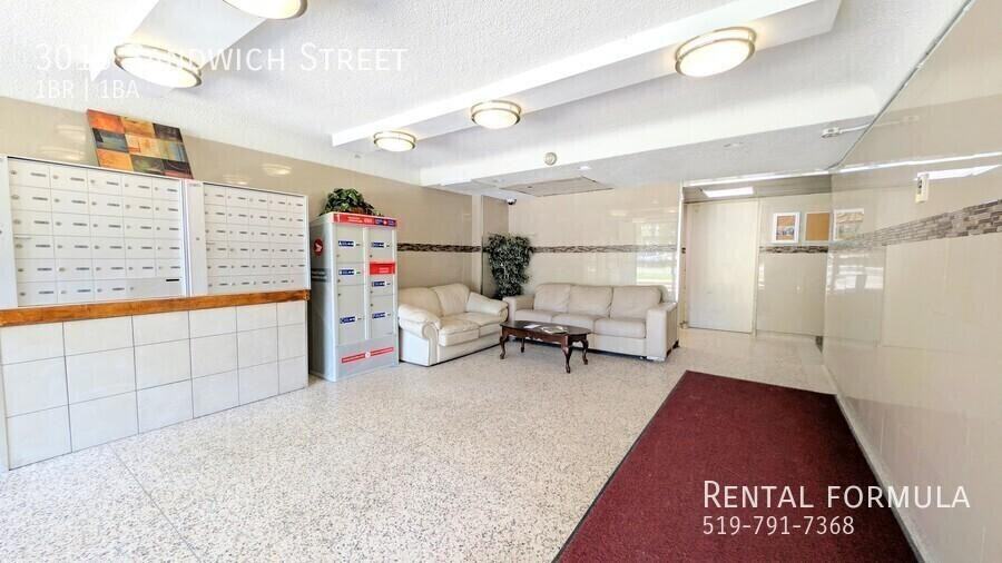 3015 Sandwich St - Photo 2 of 10