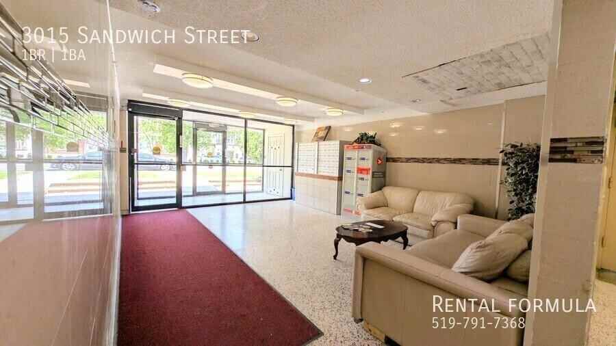 3015 Sandwich St - Photo 3 of 10