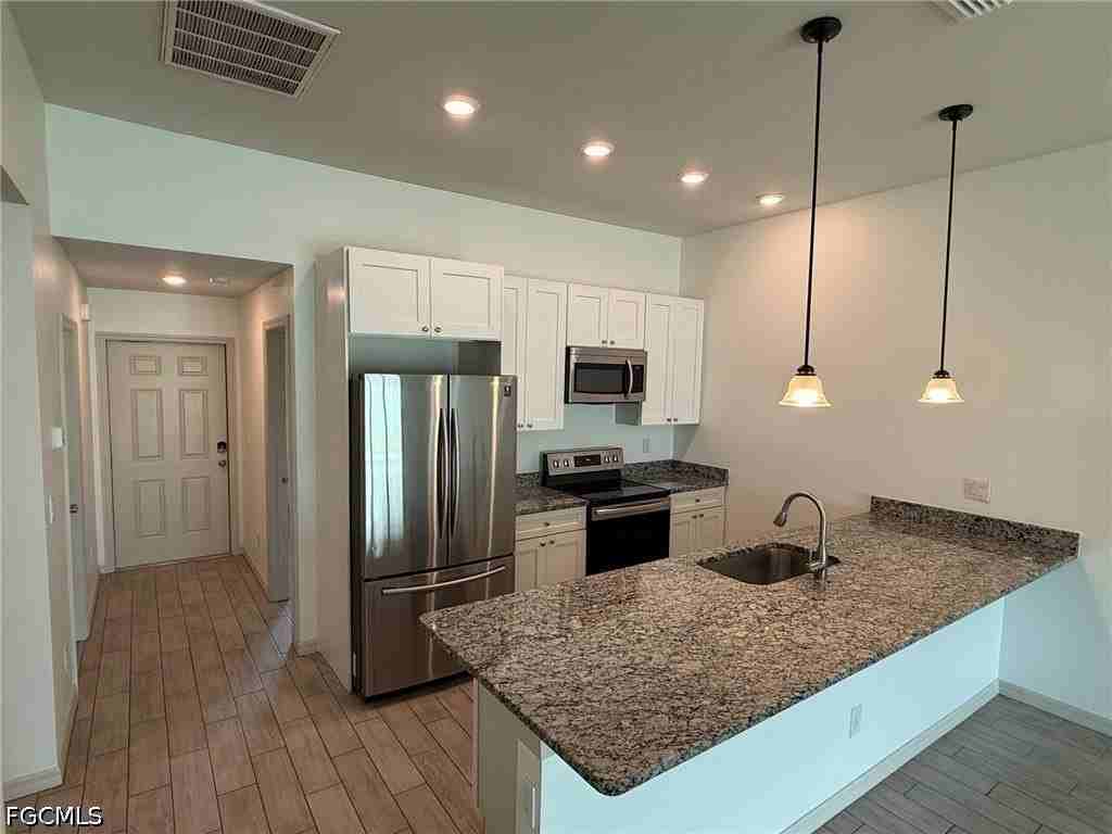 3827 Sw 9th Ave - Photo 4 of 26