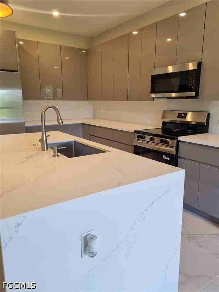 712 Theodore Vail St E - Photo 7 of 23