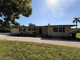 featured image of 10621 Mcgregor Blvd