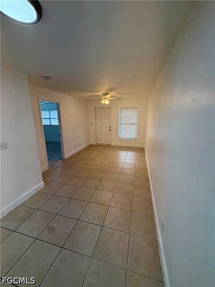 40 Willis Rd - Photo 4 of 10