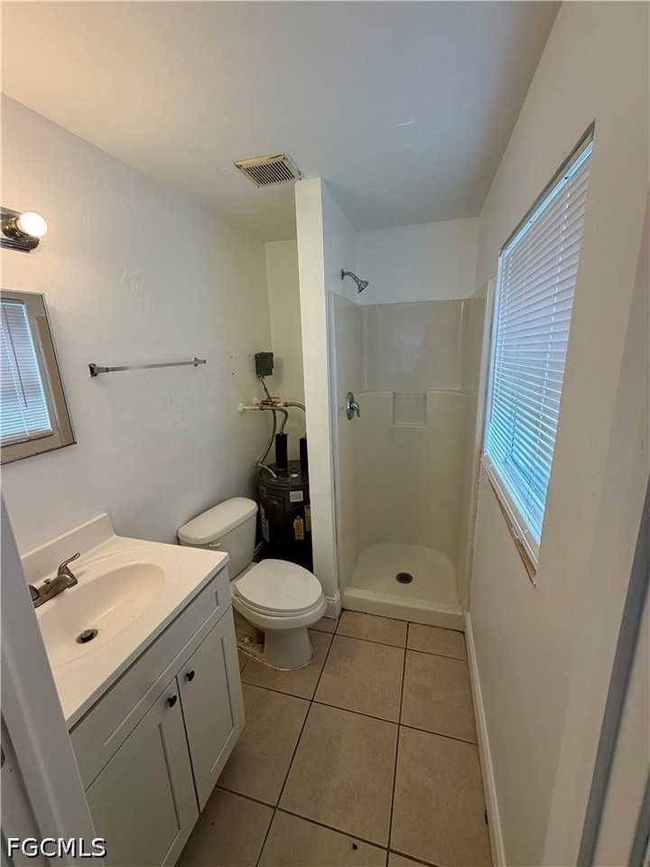 40 Willis Rd - Photo 7 of 10