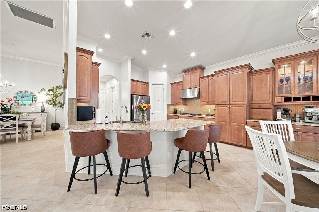 8888 Savona Ct - Photo 4 of 29