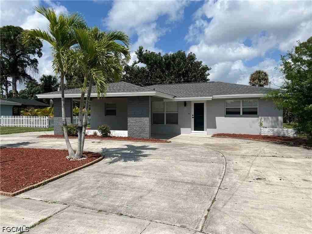 4562 Tennyson Dr - Photo 7 of 11