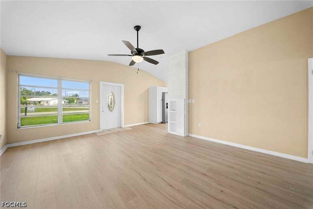 275 Lakeview Dr - Photo 5 of 27