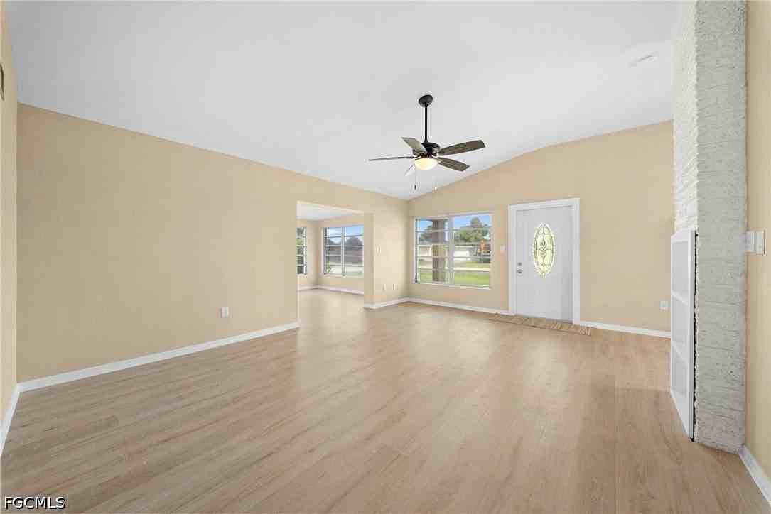 275 Lakeview Dr - Photo 6 of 27