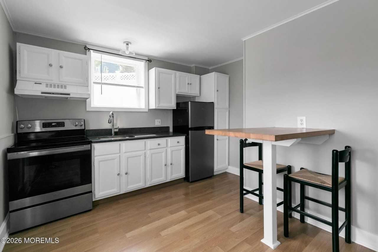 88 Portland Rd - Photo 2 of 14