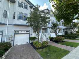 featured image of 32 S Coolidge Ave