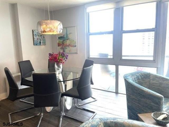 4800 Boardwalk - Photo 5 of 28
