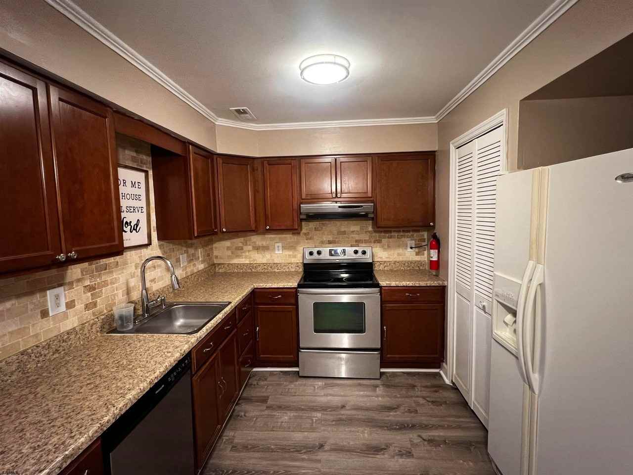 34 Cambridge Townhouse Dr - Photo 6 of 12
