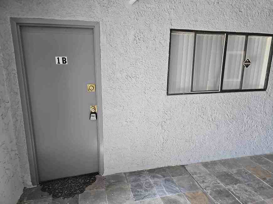 4648 Tilden Ave - Photo 6 of 10