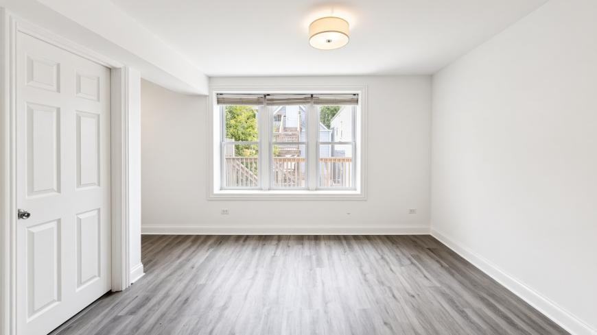 3131 N Monticello Ave - Photo 3 of 8