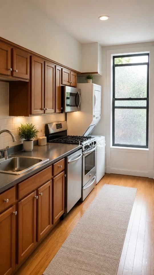 410 7th St - Photo 4 of 10