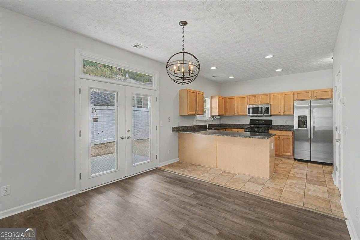 980 Windcroft Cir Nw - Photo 7 of 29