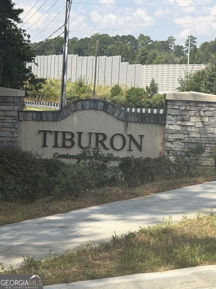 177 Tiburon Dr - Photo 2 of 2