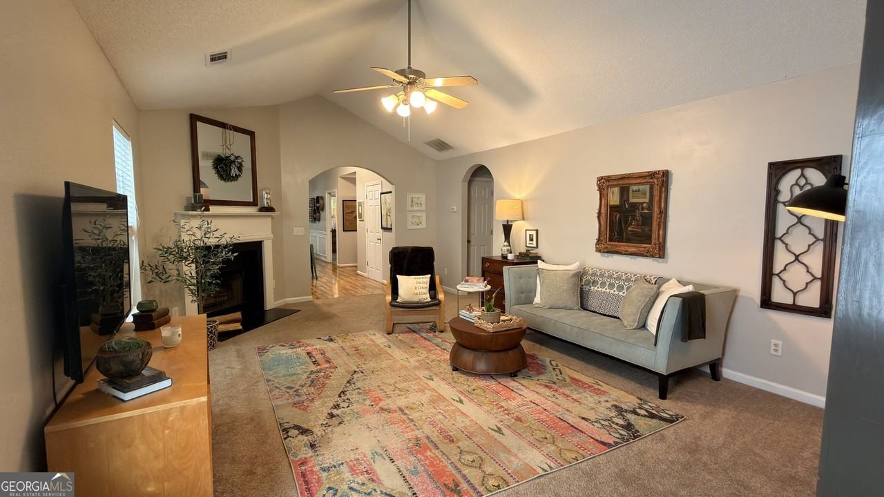 158B Preserve Dr - Photo 6 of 36