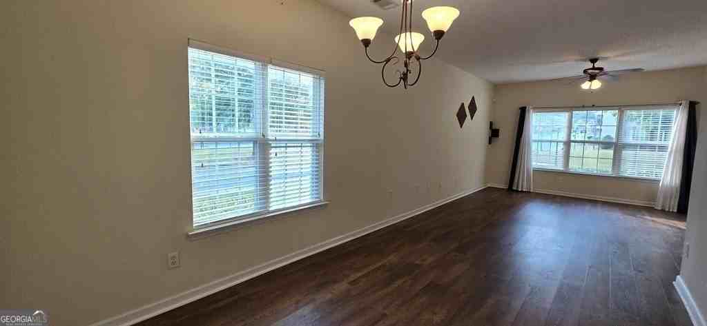 5472 Festival Ave - Photo 6 of 48