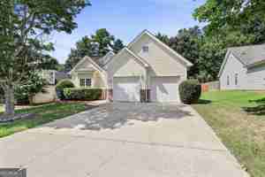 featured image of 35 Bedford Park Dr