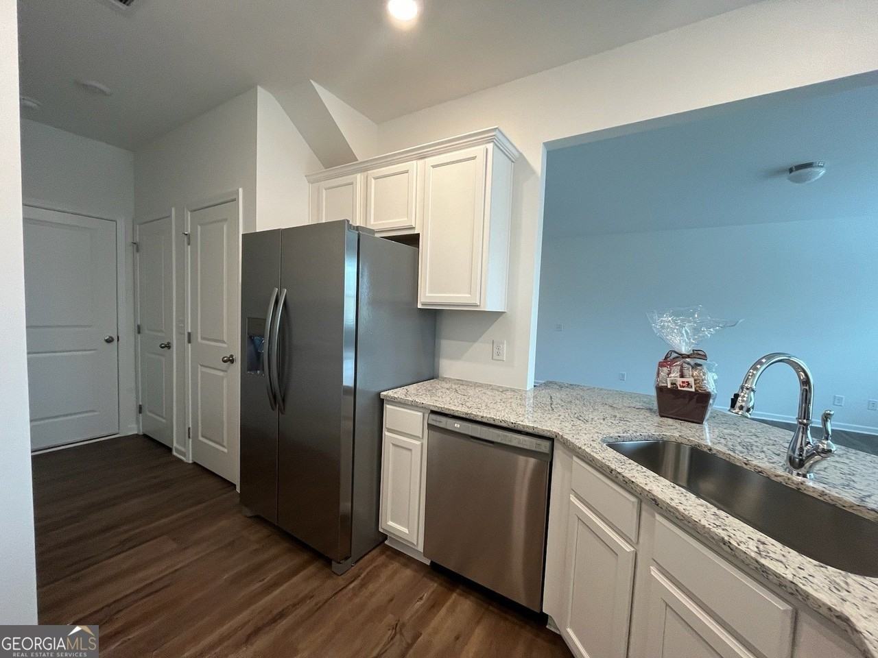 64 Sepia Oak Dr - Photo 5 of 37