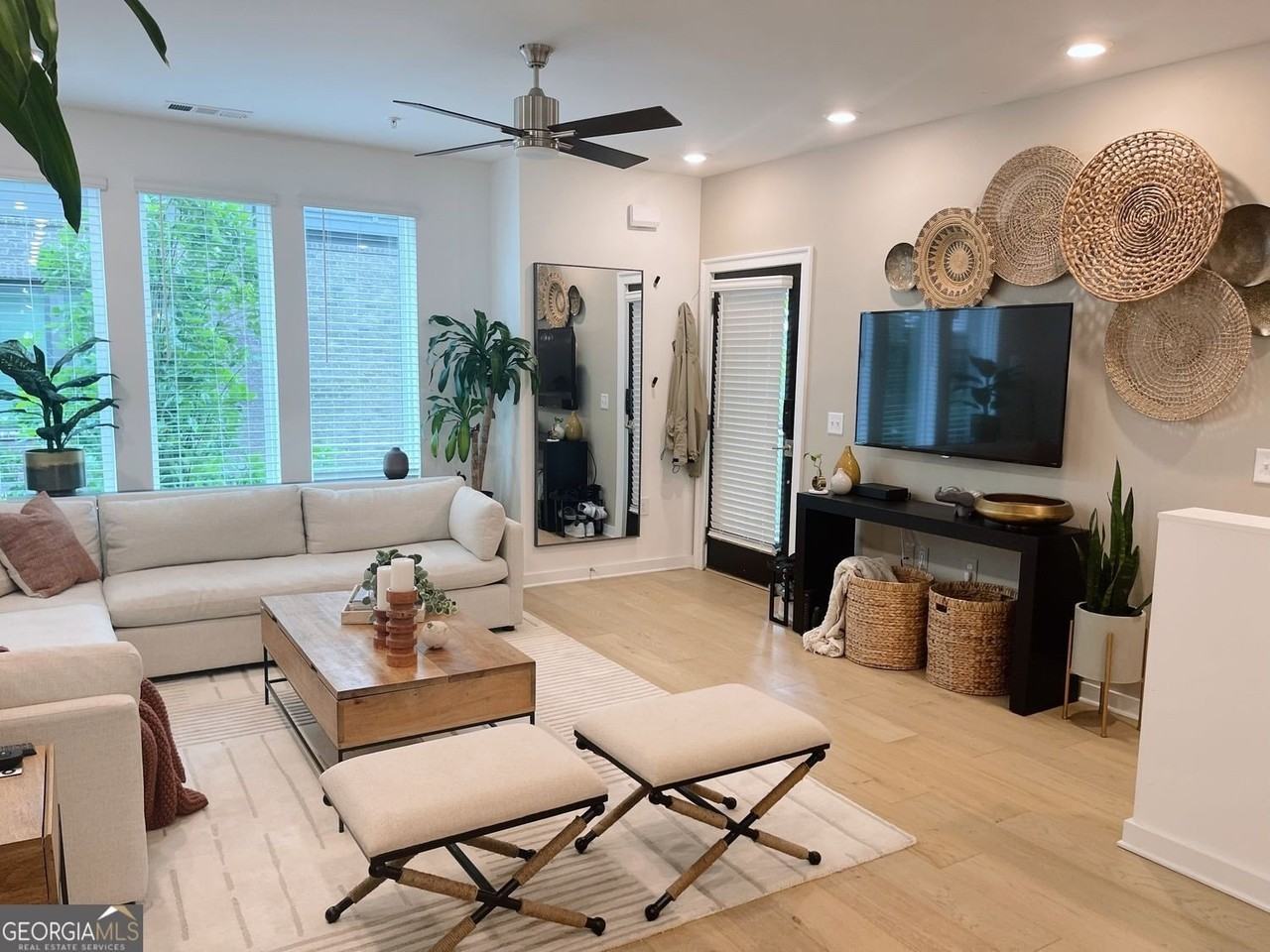 400 Pratt Dr Se - Photo 4 of 19