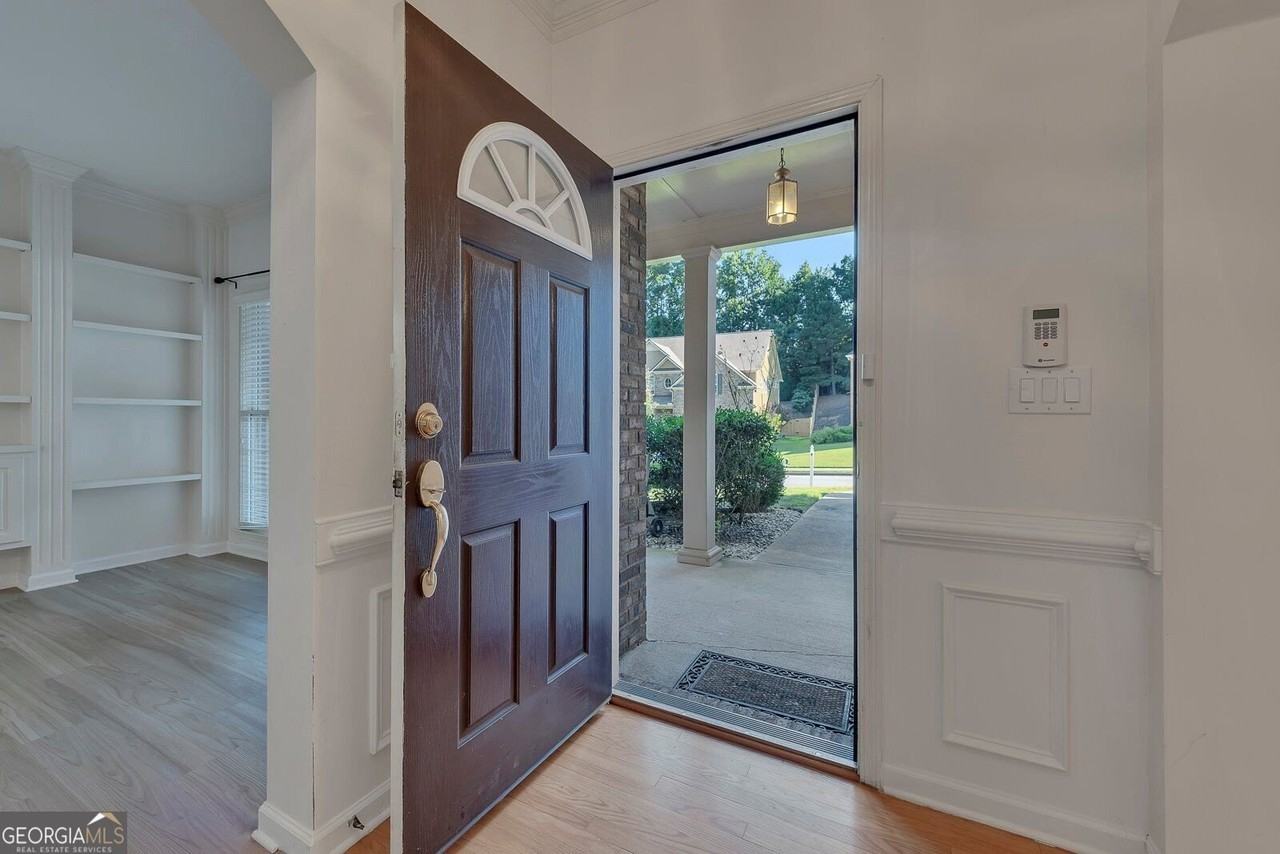 3213 Juniper Dr Nw - Photo 3 of 24