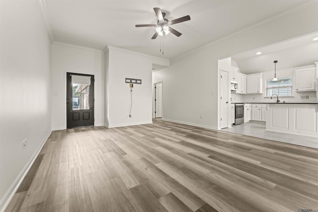 7729 Amite Springs Dr - Photo 4 of 24