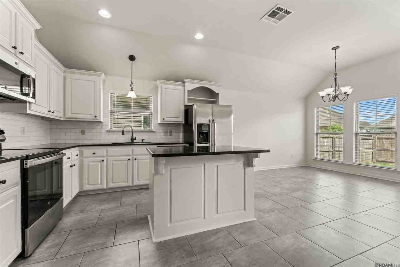7729 Amite Springs Dr - Photo 6 of 24