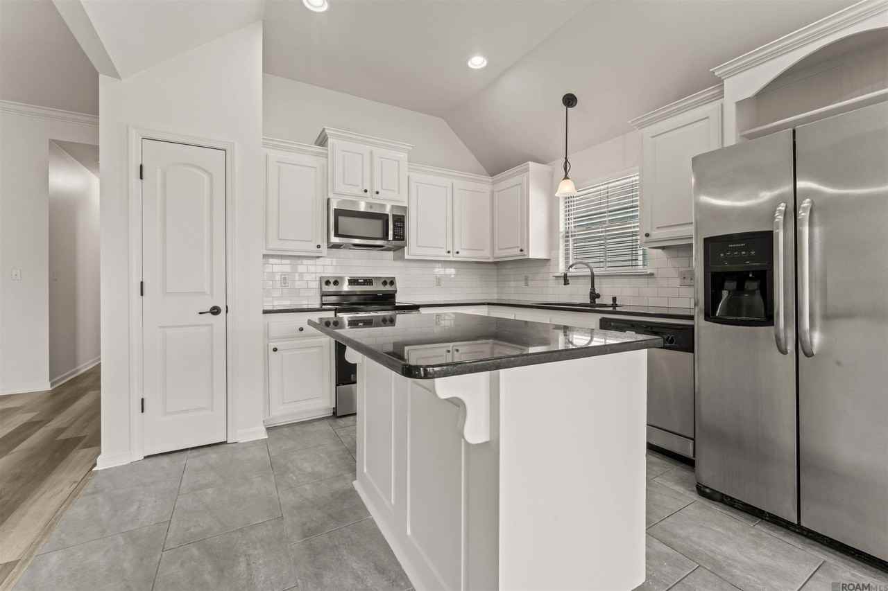 7729 Amite Springs Dr - Photo 7 of 24
