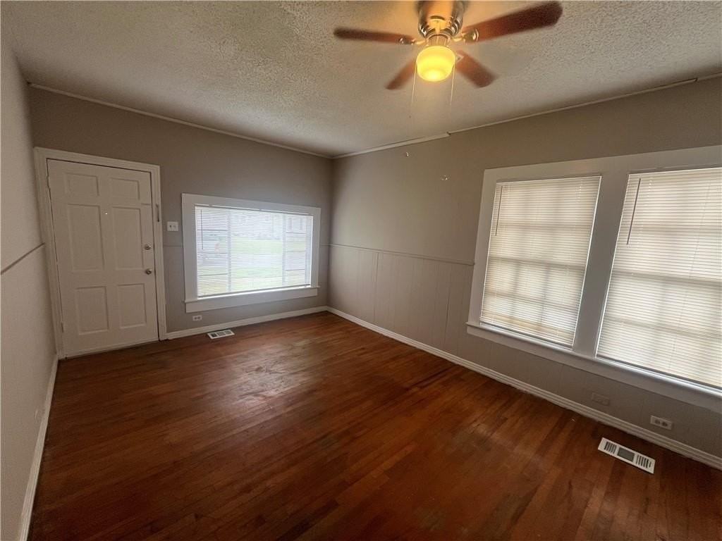 1705 Buck St - Photo 2 of 14