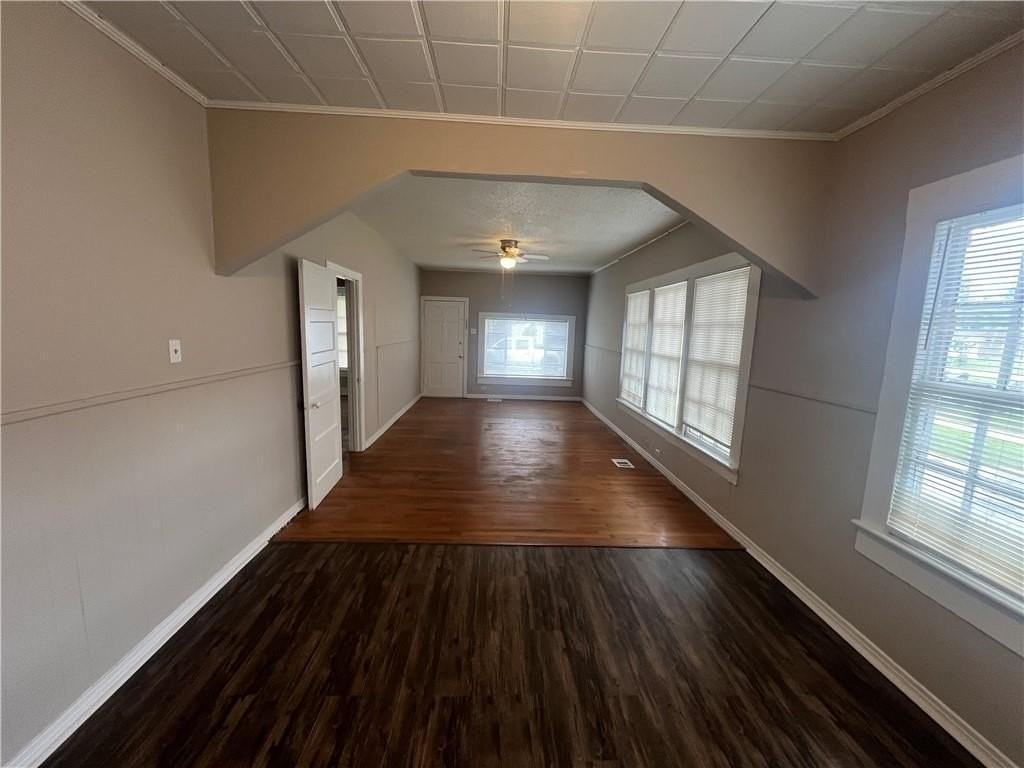1705 Buck St - Photo 4 of 14