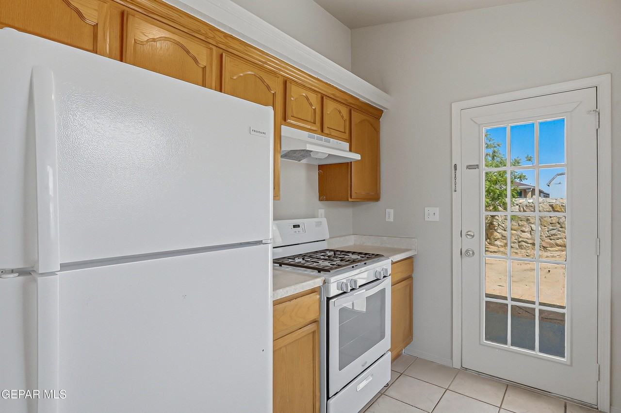 12353 Tierra Apache Dr - Photo 5 of 33