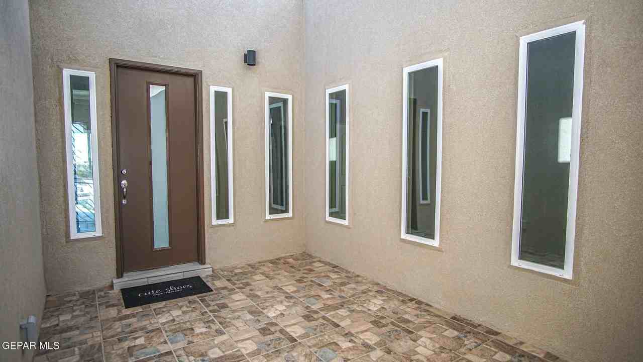 7788 Enchanted Falcon Ln - Photo 4 of 42