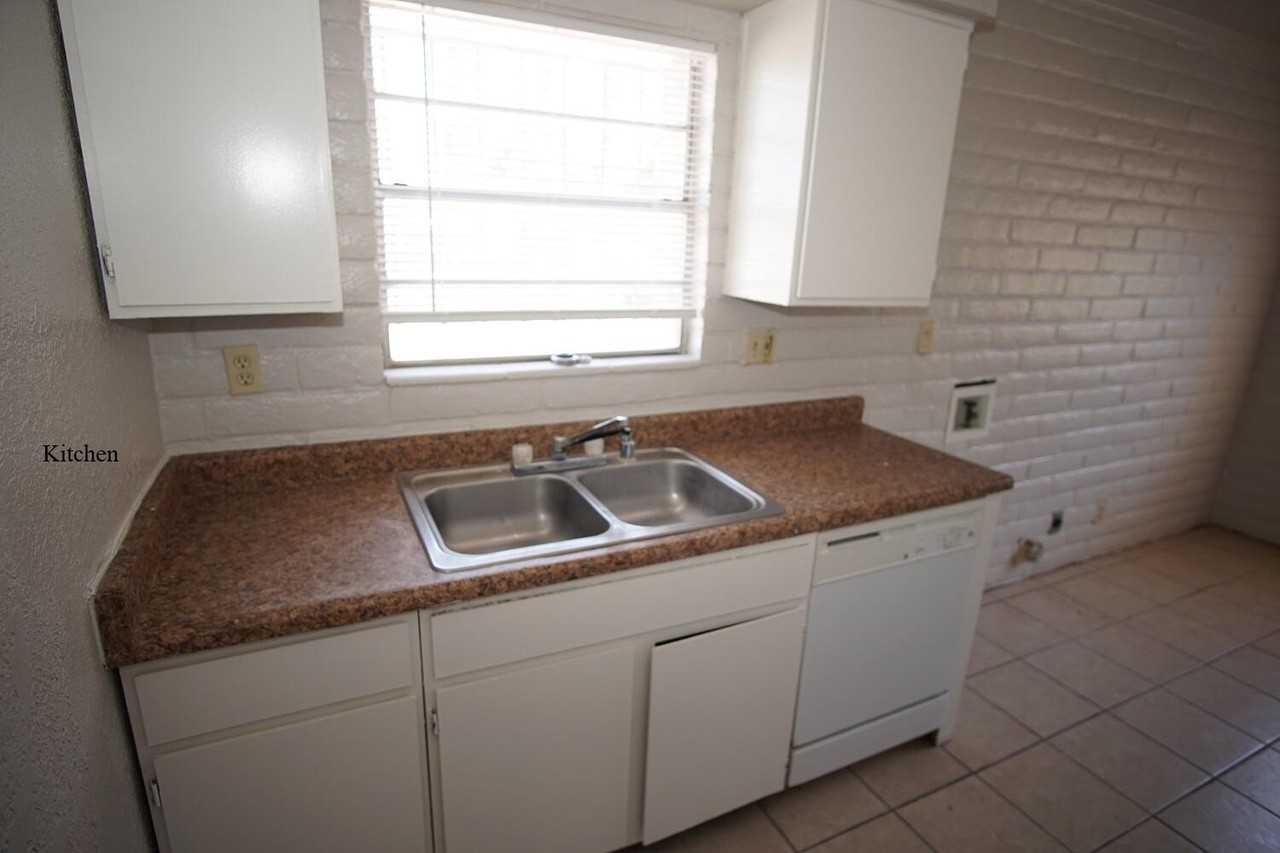 11212 Wharf Cove Dr #A - Photo 6 of 13